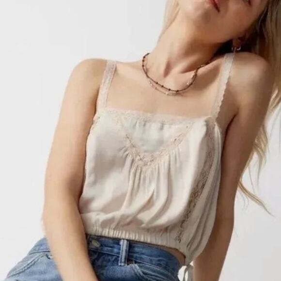 Urban Outfitters Women’s Boho Tuli Lace-Inset Trim Cropped Tank Top Size M Beige - Picture 1 of 5